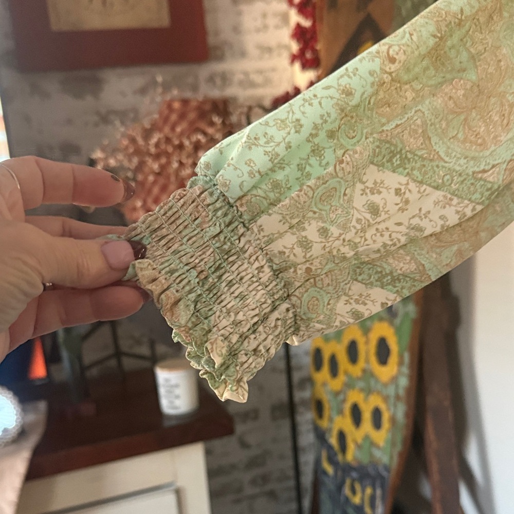 Rose and Olive Light Green Paisley Blouse - Picture 3 of 3